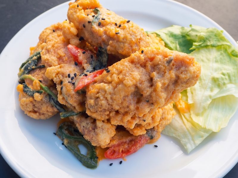 Golden Sand Chicken Wings