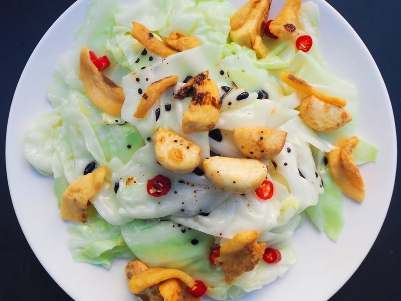Spicy Stir-Fried Cabbage